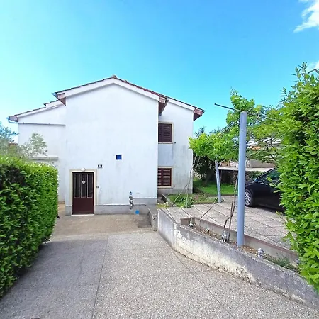 Apartment-studio Almira Nr. 4 * Krk Town